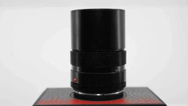 LEICA Elmarit-R 135mm f/2.8 MF 3 Cam Lens #2984477 Pristine/Near Mint - Image 9